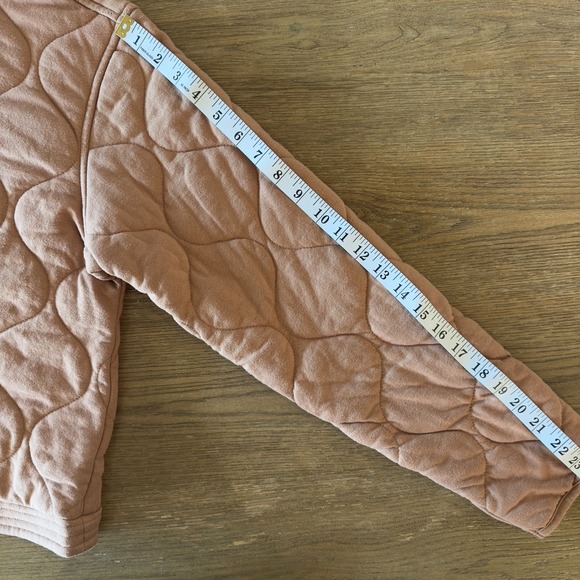 Z SUPPLY Redwood Quilted Jersey Jacket in Saddle-Snap Closure-Stand up Collar‎ - Picture 6 of 13